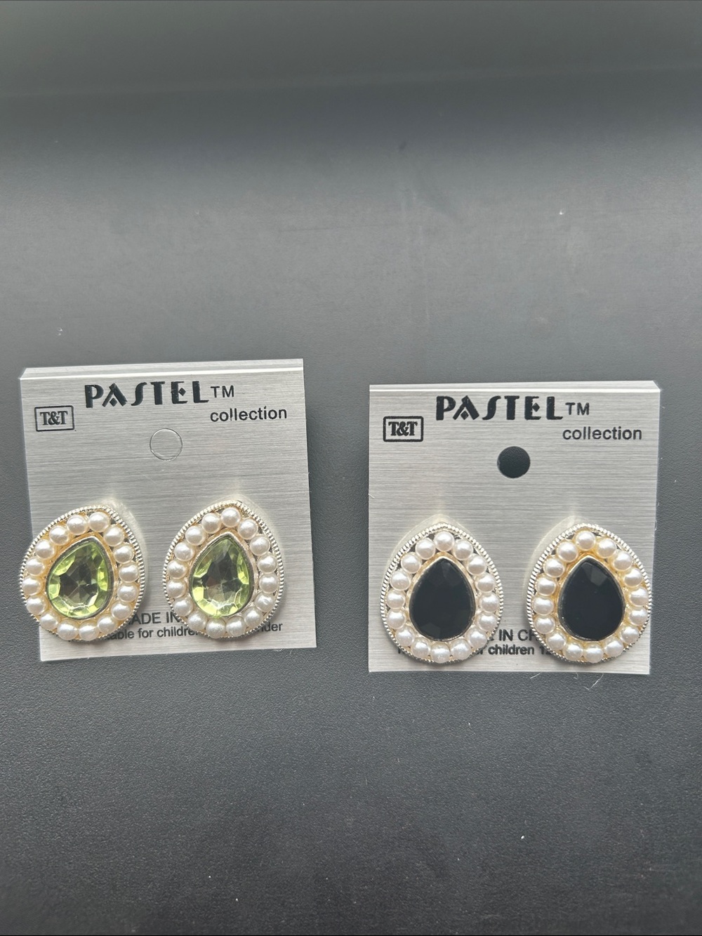 Pastels Pearl-Trim Teardrop Earrings in Green and Black